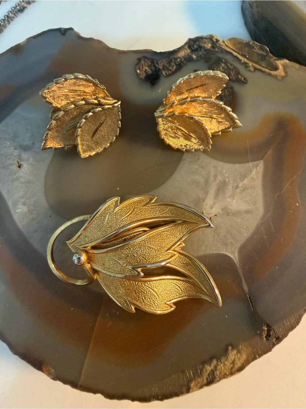 Vintage Coro Gold Leaf Brooch & Francois Clip on Earrings Guc